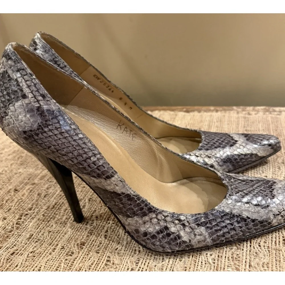 Stuart Weitzman Genuine Grey Snakeskin Stiletto Heels‎ Pointed Toe Size 8.5M